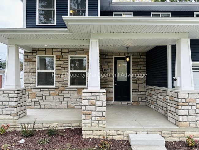 Photo - Stunning Contemporary New Build in Northwest Royal Oak