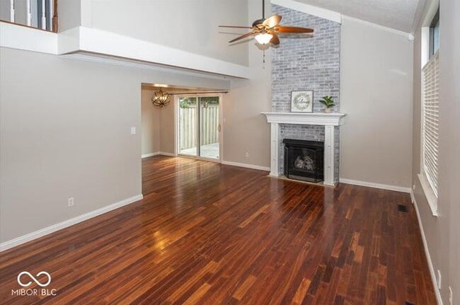 Building Photo - 493 E Arch St Rental