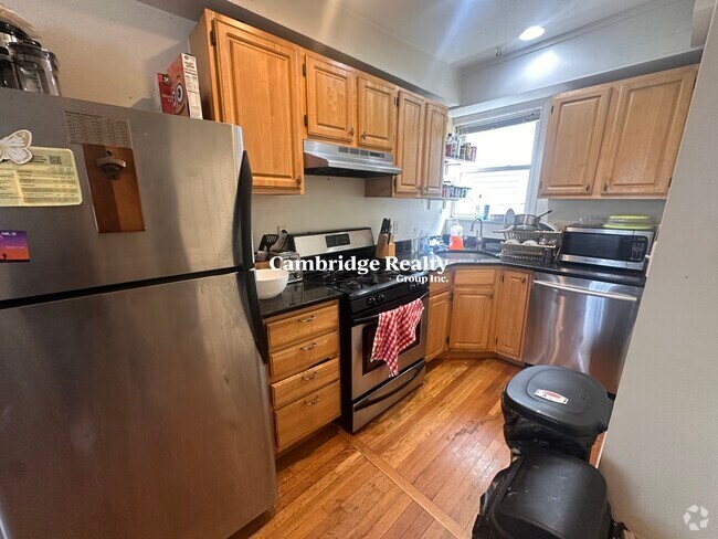 Building Photo - 313 Elm St Unit 2A Rental