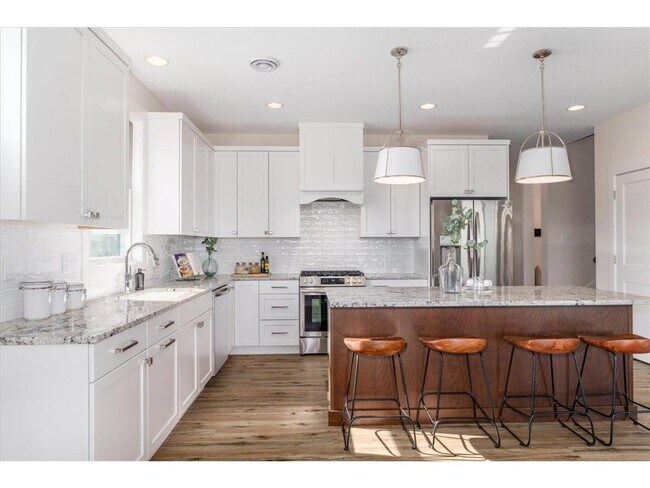 Photo - 2360 Sydney Ln