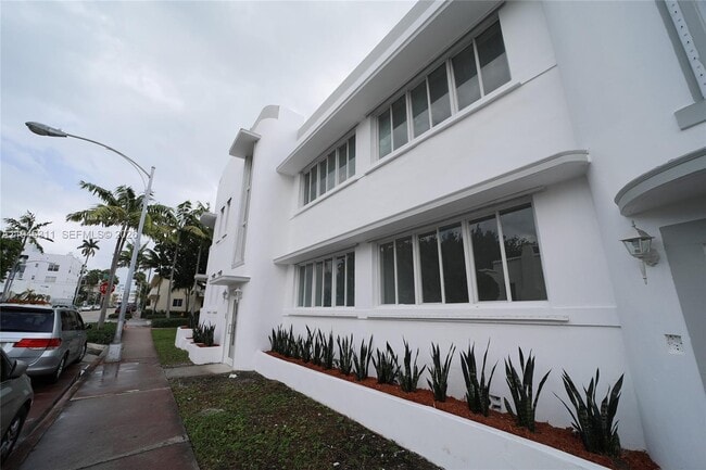 Photo - 810 7th St Unit 208