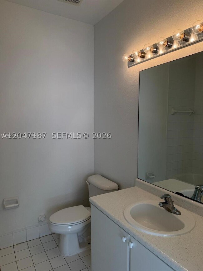 Photo - 1656 SE 29th Dr Unit 100