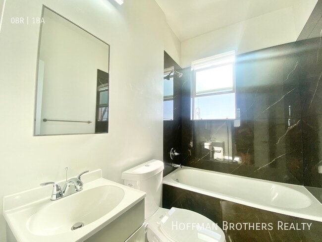 Photo - 976 S Gramercy Pl Unit 405A