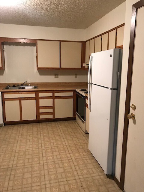 Photo - 6 Month lease special!!! Priced at $1349 after discount. RENT INCLUDES ALL UTILITIES, except for ...