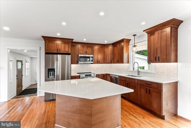 Photo - 919 S Concord Rd