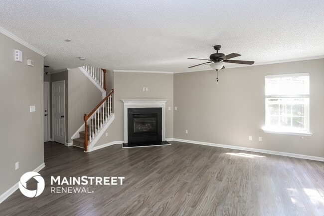 Photo - 1325 Crestfield Ct