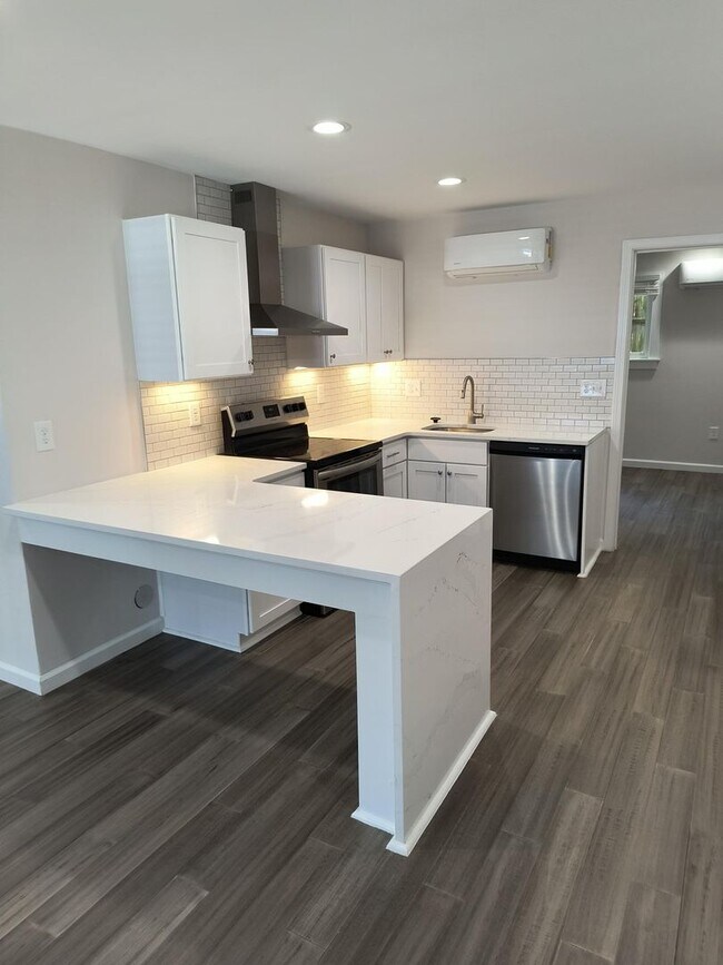 1309 B4 Hudson Avenue, Durham, NC 27705 Condo Condo for Rent in