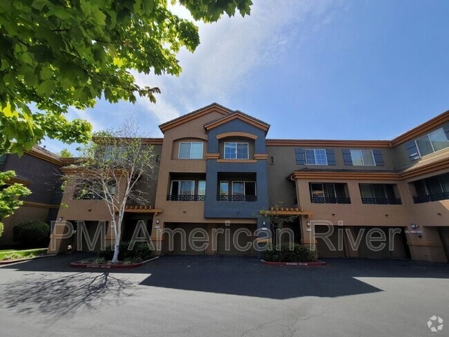 Building Photo - 2001 Club Center Dr Unit Apt 8103