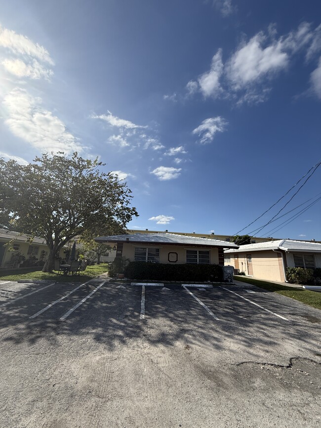 Photo - 337 SE 12th Ave