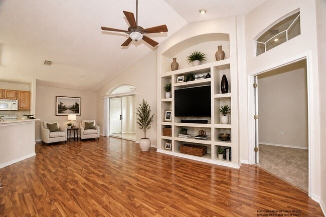 Photo - Spacious 3/2 Home For Rent in Davenport with extra Florida/Sun Room!!