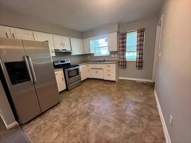 Kitchen - 1037 Windsor Rd Unit 1037 Windsor