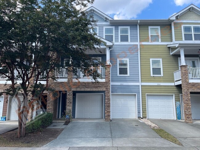 Building Photo - No Carpet! Beautiful 3-Story Townhome with...