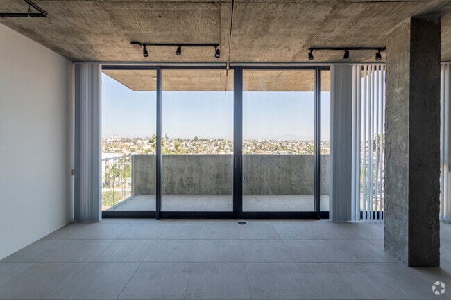 2 HAB, 2 BA - 966 ft²