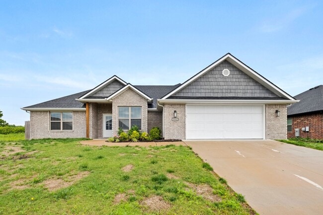 Spacious 4-Bedroom Home with Open Layout, ... - Spacious 4-Bedroom Home with Open Layout, ...