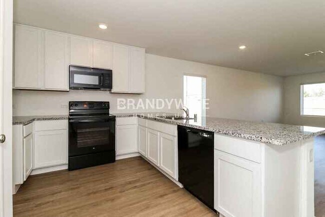 Photo - 1432 Silver Oak Ln