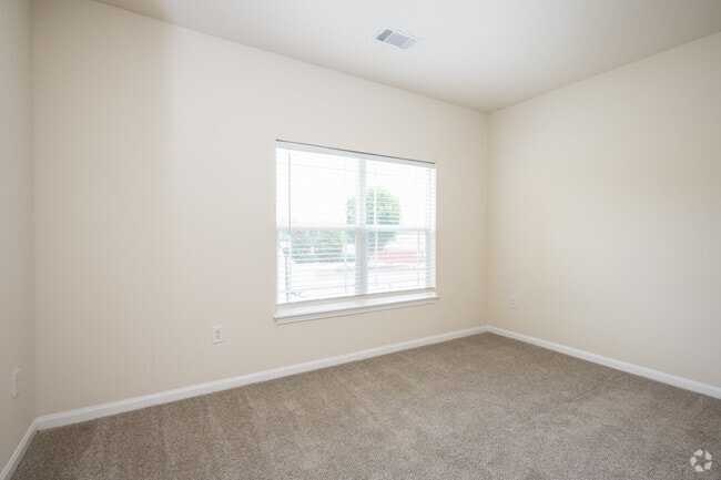 2BR, 2BA - 1133SF - River Falls