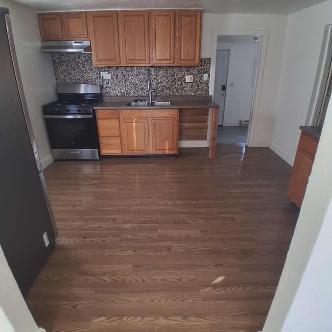 Photo - 919 Third St