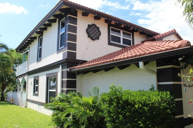 Building Photo - 13847 Geranium Pl