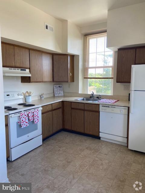 Building Photo - 7 N Hamilton St Rental