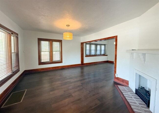 Photo - 1741 W Park Pl
