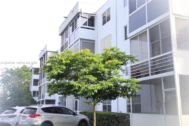 Photo - 3000 Sunrise Lakes Dr W Unit 303