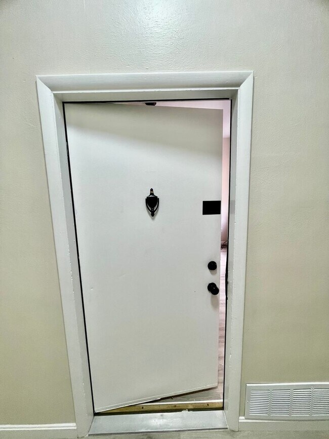 Photo - 112 Hemlock St Unit 1