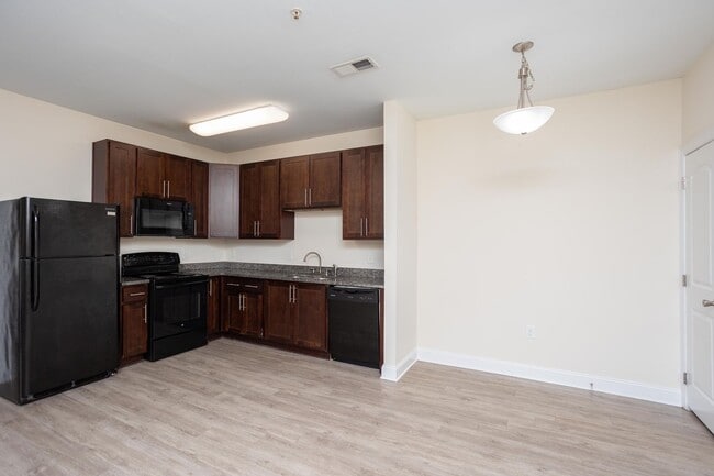 161 Howard Ln