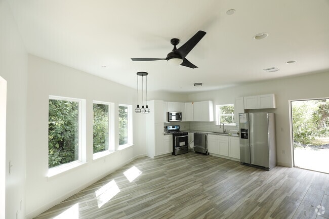 Building Photo - 3466 Willowrun Dr Unit E Rental