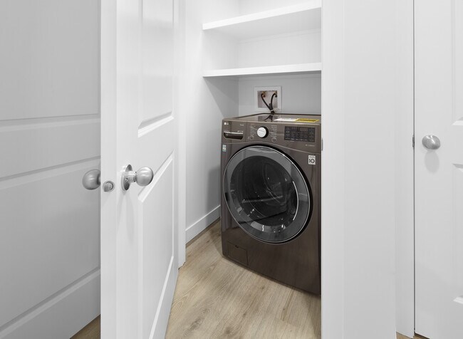 Photo - 3014-3169 169 St SW