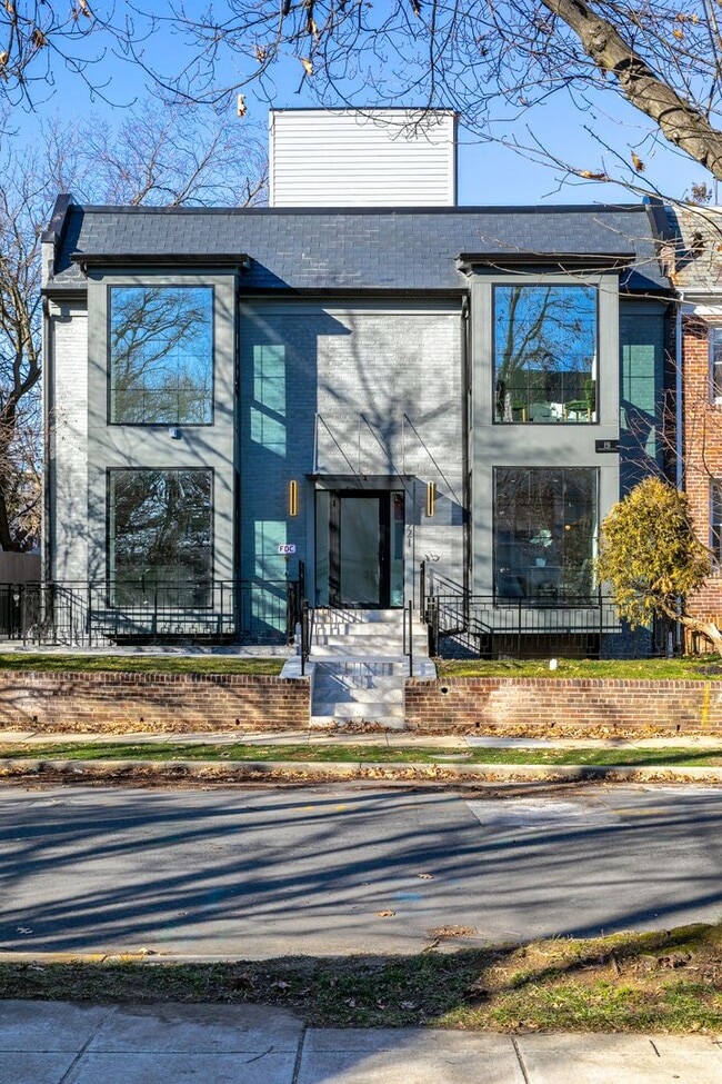Photo - 3921 W St NW Unit APT 2