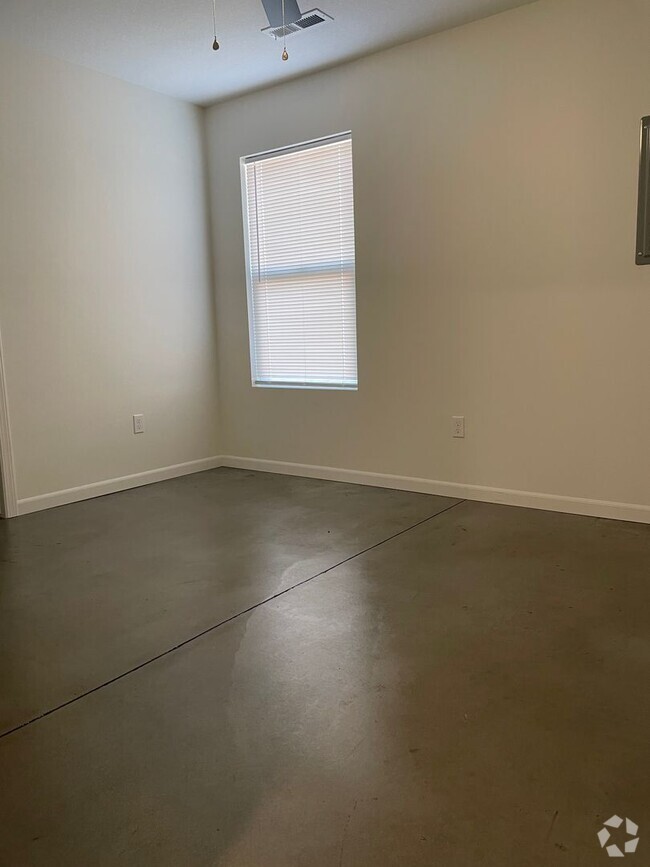 Building Photo - 1755 N Minnesota St Rental