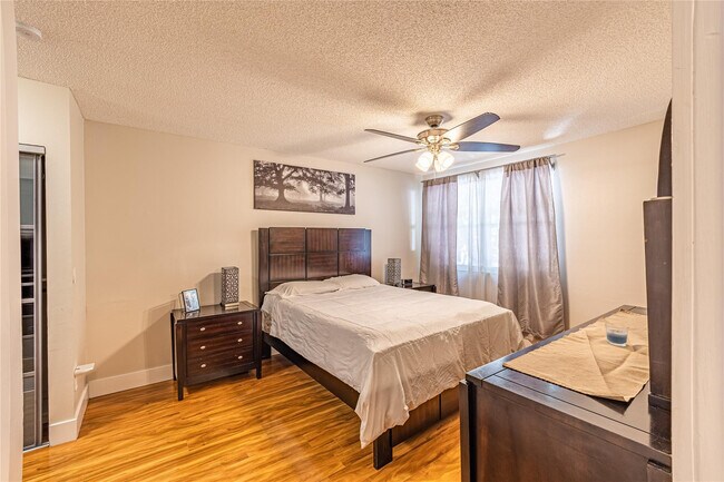 Photo - 9871 NW 2nd Ct