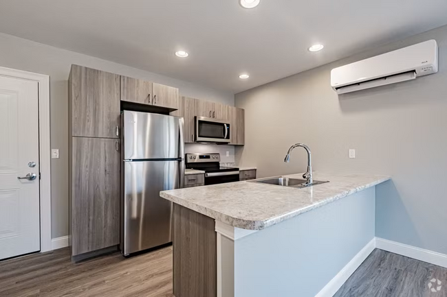 Building Photo - 8 Friendly Way Unit 12 Rental