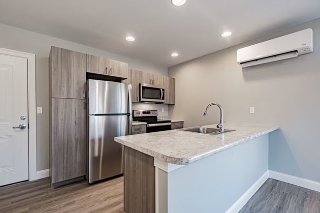 Photo - 8 Friendly Way Unit 12