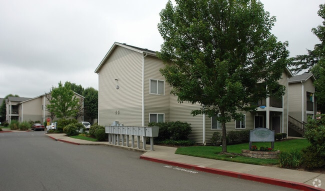 The Park at Emerald Village - The Park at Emerald Village Apartments