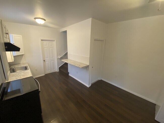 Photo - 266 S 2nd St
