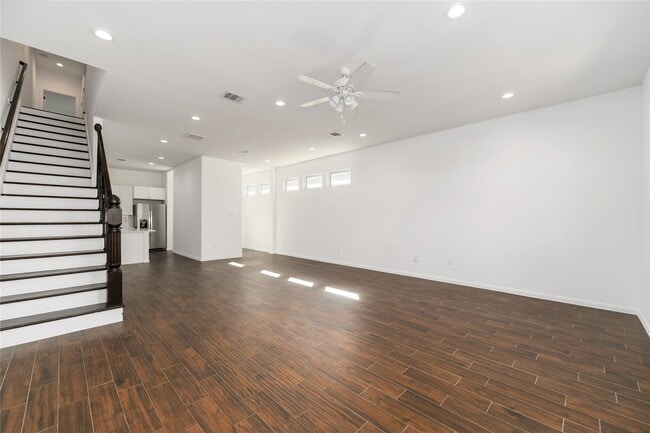 Photo - 7902 Parnell St