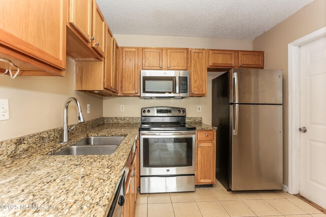 Photo - 5054 Knightsbridge Cir N