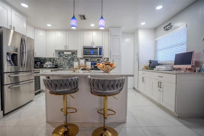 Photo - 6480 34th Terrace N