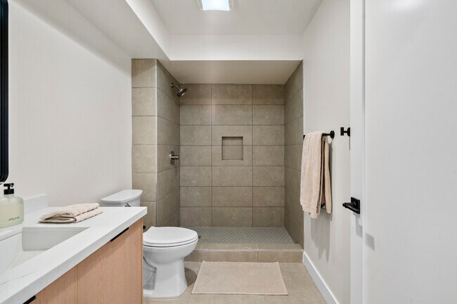 Photo - 2Fifty Luxury Apartments