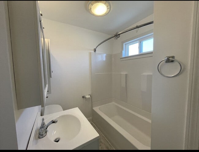 12 Liberty St Unit 2