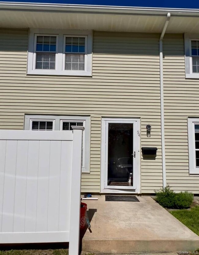 Building Photo - 94 Whalers Cove Dr Rental
