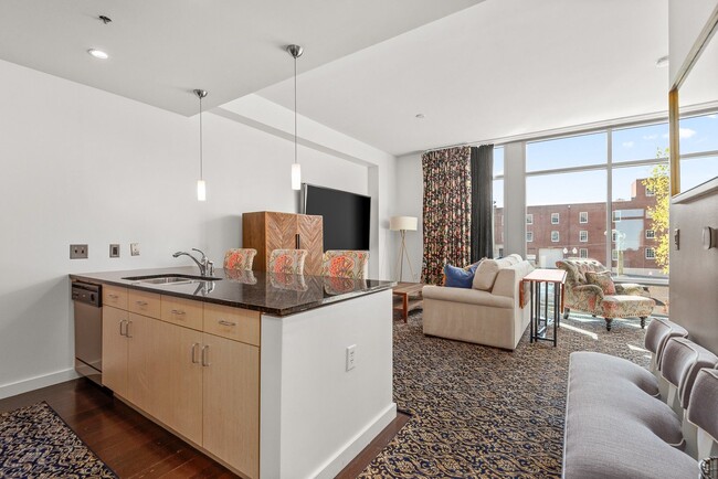 Fully Furnished Studio Condo at The Adelicia - Fully Furnished Studio Condo at The Adelicia