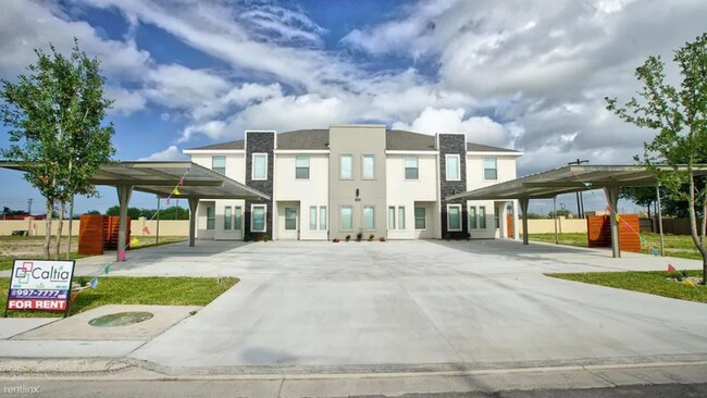 Photo - 2701 S "J" St