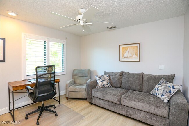 Building Photo - 5733 Deauville Cir Unit G308