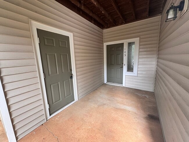 Photo - Beautiful Spacious 1st floor Condo! Amenit... Unit 103