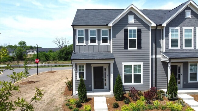 Building Photo - 10105 Guardian Dr Rental