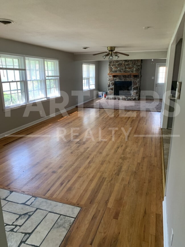 Photo - 3333 Carter Hill Rd