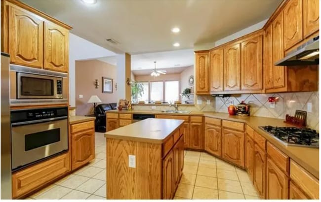 Photo - 3163 Guadaloupe