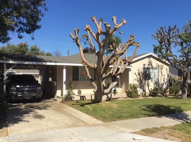 Building Photo - 3363 W 132nd St Unit Front House